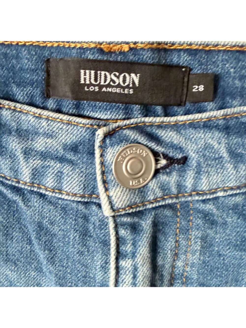 Hudson Hana High-Rise Distressed Denim Shorts Size 28 Blue Frayed Hem Casual - Picture 2 of 5